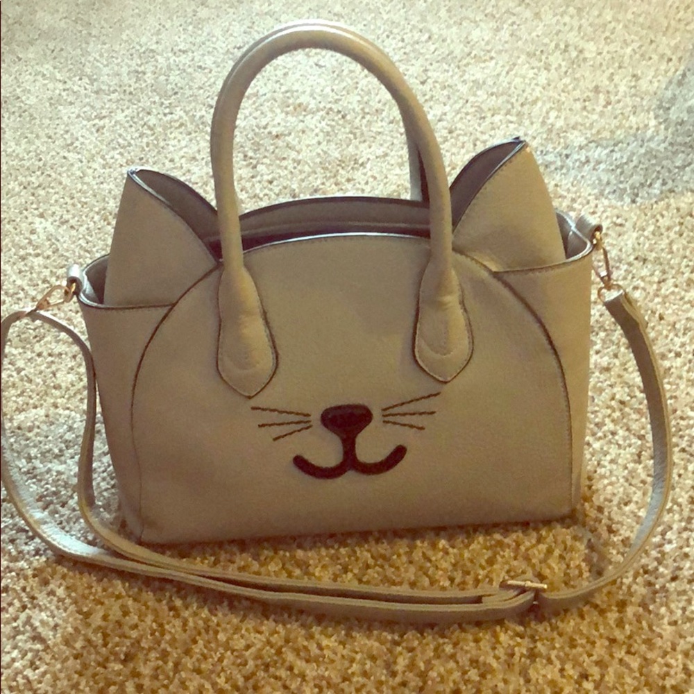 Amazing gray kitty purse❤️🥰🐆